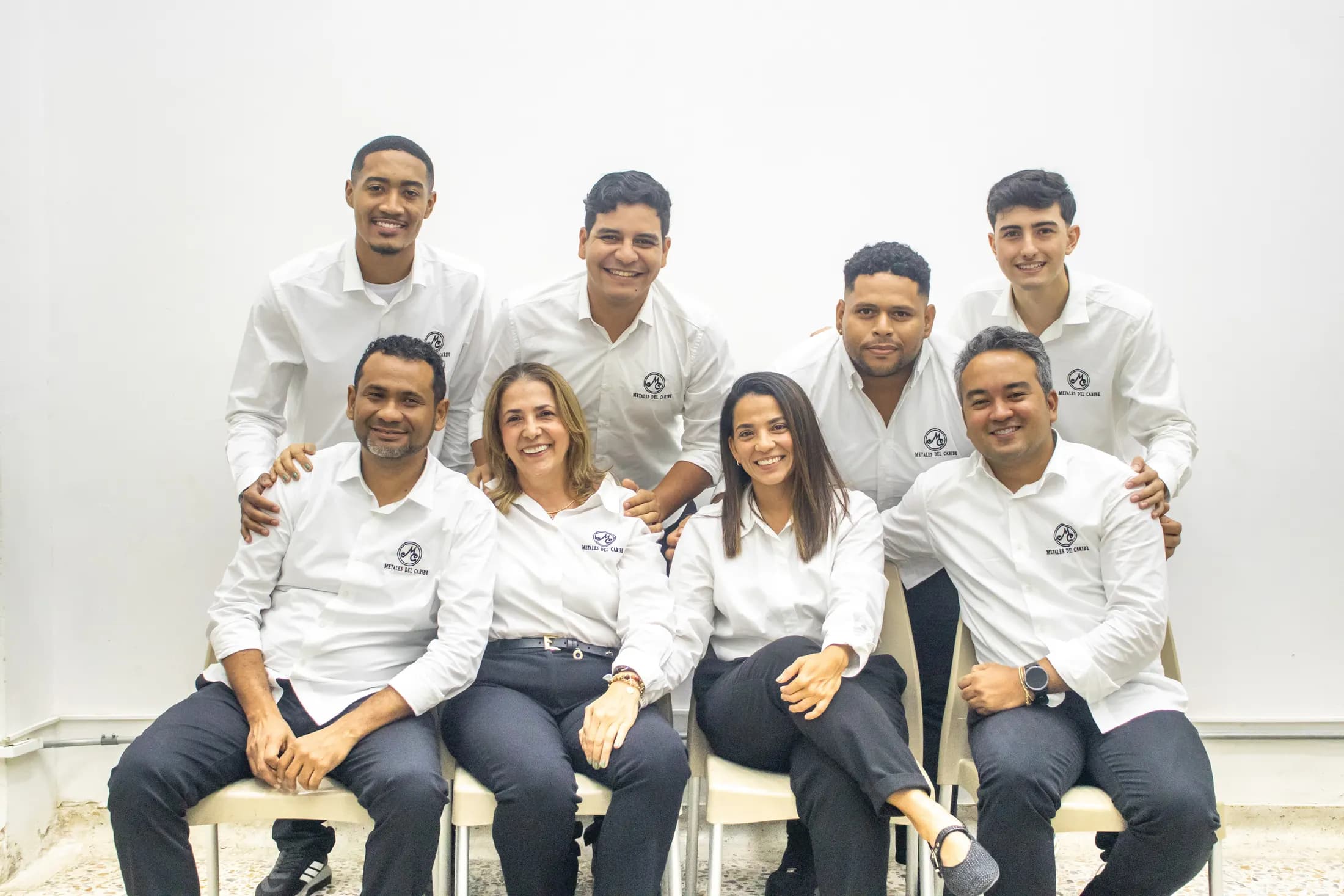 El equipo de MC Metales del Caribe en su sede de Cartagena